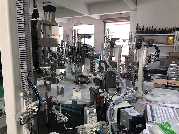  自动化工装设备